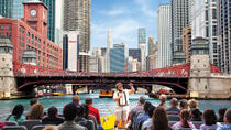 Crucero arquitectónico por el río Chicago y el lago Michigan en lancha motora Crucero arquitectónico por el río Chicago y el lago Michigan en lancha motora