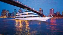 New York: Bootsfahrt mit Abendbuffet an Heiligabend New York: Bootsfahrt mit Abendbuffet an Heiligabend