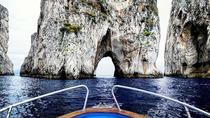 Capri-Bootsfahrt mit Schwimmen, Sehenswürdigkeiten, und Limoncello Capri-Bootsfahrt mit Schwimmen, Sehenswürdigkeiten, und Limoncello