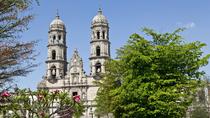 Excursión a Zapopan desde Guadalajara: Basílica de Nuestra Señora y Museo de Arte Huichol Excursión a Zapopan desde Guadalajara: Basílica de Nuestra Señora y Museo de Arte Huichol