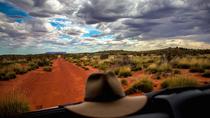 Recorrido para grupos pequeños en 4x4 en Mount Conner desde Ayers Rock Recorrido para grupos pequeños en 4x4 en Mount Conner desde Ayers Rock
