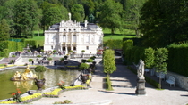 Combo Frankfurt: viagem de um dia ao Castelo de Neuschwanstein, Palácio Linderhof e Rothenburg Combo Frankfurt: viagem de um dia ao Castelo de Neuschwanstein, Palácio Linderhof e Rothenburg