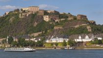 Excursión de un día a Koblenz desde Frankfurt: fortaleza Ehrenbreitstein, teleférico del Valle del Rin y cena al estilo alemán Excursión de un día a Koblenz desde Frankfurt: fortaleza Ehrenbreitstein, teleférico del Valle del Rin y cena al estilo alemán