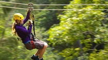 Aventure en tyrolienne dans la canopée de Kohala sur Big Island Aventure en tyrolienne dans la canopée de Kohala sur Big Island