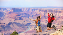Exclusivo de Viator: Excursión de dos días al South Rim del Gran Cañón y paseo en mula desde Las Vegas Exclusivo de Viator: Excursión de dos días al South Rim del Gran Cañón y paseo en mula desde Las Vegas