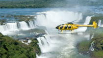 Voo panorâmico de helicóptero pelas Cataratas do Iguaçu Voo panorâmico de helicóptero pelas Cataratas do Iguaçu