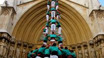 Catalaanse cultuurtour van een halve dag vanuit Barcelona: een bezoek aan de voedselmarkt en het festival met menselijke piramides Catalaanse cultuurtour van een halve dag vanuit Barcelona: een bezoek aan de voedselmarkt en het festival met menselijke piramides