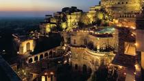 Recorrido privado de 8 días por Rajastán desde Delhi, incluidos Udaipur, Neemrana y el lago Pichola Recorrido privado de 8 días por Rajastán desde Delhi, incluidos Udaipur, Neemrana y el lago Pichola