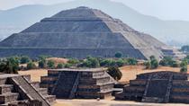 Visite des Pyramides de Teotihuacan en début de matinée en compagnie d'un archéologue privé Visite des Pyramides de Teotihuacan en début de matinée en compagnie d'un archéologue privé