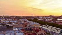 Excursión por la costa de San Petersburgo: Tour por la ciudad, estaciones de metro y el almuerzo con una familia local Excursión por la costa de San Petersburgo: Tour por la ciudad, estaciones de metro y el almuerzo con una familia local