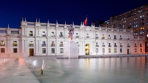 Recorrido turístico nocturno por la ciudad de Santiago para grupos pequeños con cena incluida Recorrido turístico nocturno por la ciudad de Santiago para grupos pequeños con cena incluida