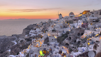 Crucero con cena y puesta del sol por Santorini y visita a Nea Kameni Crucero con cena y puesta del sol por Santorini y visita a Nea Kameni
