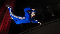 Førstegangsoplevelse med indendørs skydiving i Dubai Førstegangsoplevelse med indendørs skydiving i Dubai