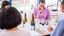 Passeio de um dia ao Vale de Barossa saindo de Adelaide incluindo a culinária de Jacob's Creek e curso de vinho master com almoço Passeio de um dia ao Vale de Barossa saindo de Adelaide incluindo a culinária de Jacob's Creek e curso de vinho master com almoço