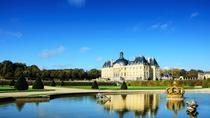 Visita al Chateau de Vaux-le-Vicomte con champán y traslado en vehículo de lujo Visita al Chateau de Vaux-le-Vicomte con champán y traslado en vehículo de lujo