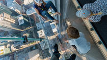 VIP de Viator: entrada anticipada a la Willis Tower Skydeck, recorrido por la ciudad en tranvía y crucero por el río Chicago VIP de Viator: entrada anticipada a la Willis Tower Skydeck, recorrido por la ciudad en tranvía y crucero por el río Chicago