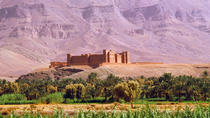 Excursión de 2 días a Zagora desde Marrakech, incluidas las montañas Atlas, travesía en camello y acampada en el desierto Excursión de 2 días a Zagora desde Marrakech, incluidas las montañas Atlas, travesía en camello y acampada en el desierto