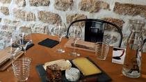 Expérience en petit groupe à Paris avec accord vins et fromages Expérience en petit groupe à Paris avec accord vins et fromages