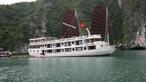Cruzeiros de 2 dias no junk Oriental Sails na baía de Halong saindo de Hanói Cruzeiros de 2 dias no junk Oriental Sails na baía de Halong saindo de Hanói