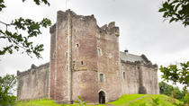 Castelo de Doune e Lago Lomond com as Terras Altas Ocidentais Castelo de Doune e Lago Lomond com as Terras Altas Ocidentais