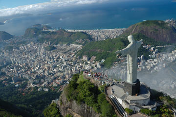 Rio de Janeiro Super Saver: Sugar Loaf Mountain Tour and Christ Redeemer Statue Helicopter Flight