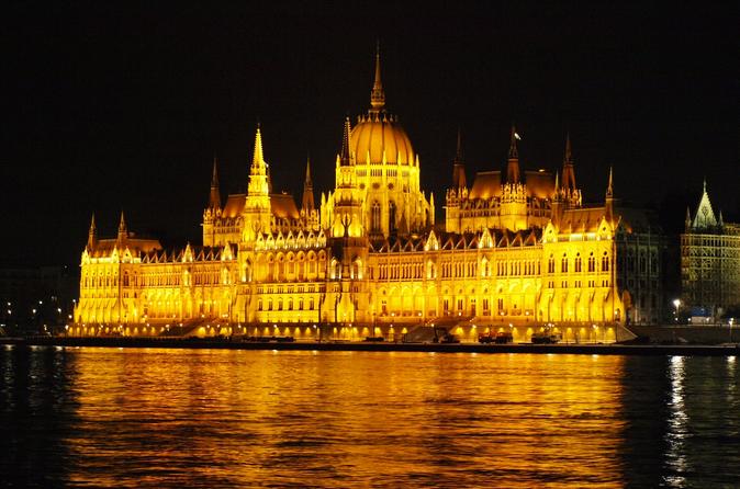 Guided tour of the  two World Heritage sites in Budapest