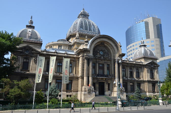 Walking tour of Bucharest