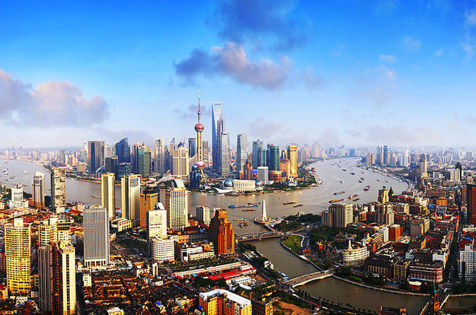 Full-Day Small-Group Tour of Classic and Modern Shanghai with Lunch