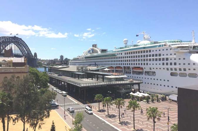 Shuttle Transfer from Cruise Ship Terminal at Circular Quay to Sydney Airport