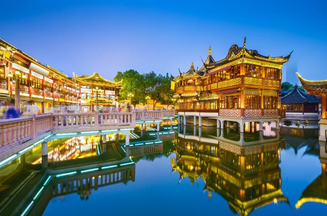 Discover Shanghai in one day (Lunch included)