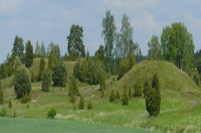 Private Tour: Pre-Viking Era Excursion to Vada Burial Mounds