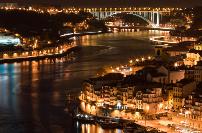 Fado Show Including Dinner and Luxury Vehicle Transfer with Sparkling Wine