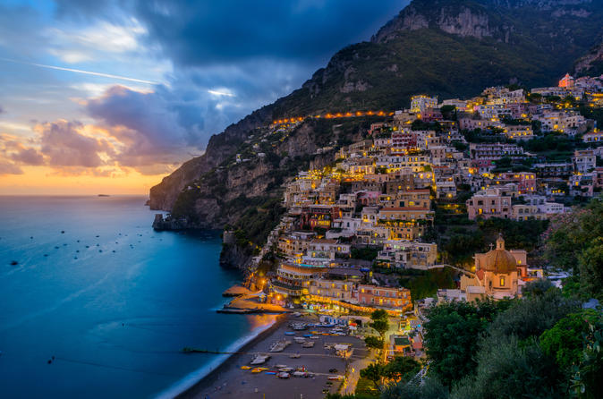 Private transfer from Positano to Naples including 2-3 hrs stop