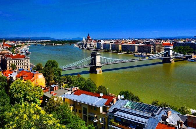 Full-Day Budapest Private Tour by Car or by Public Transport with Lunch