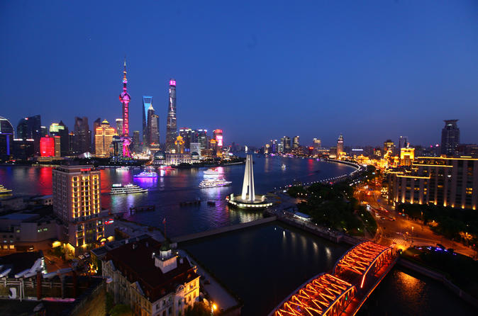 3.5-Hour Shanghai Evening City Tour and Huangpu River Cruise