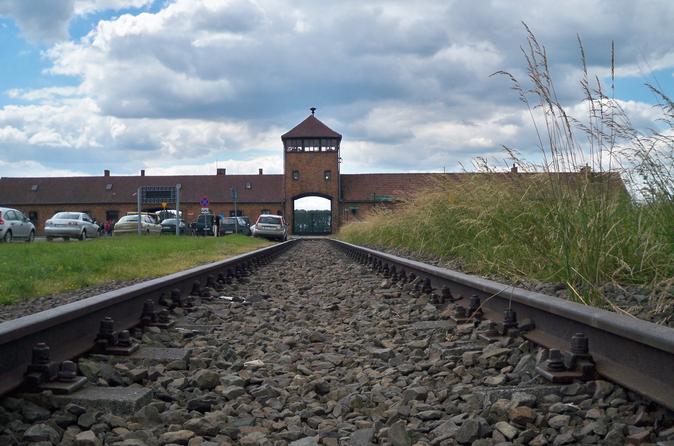 Visita al museo commemorativo di Auschwitz-Birkenau dalla città vecchia di Cracovia