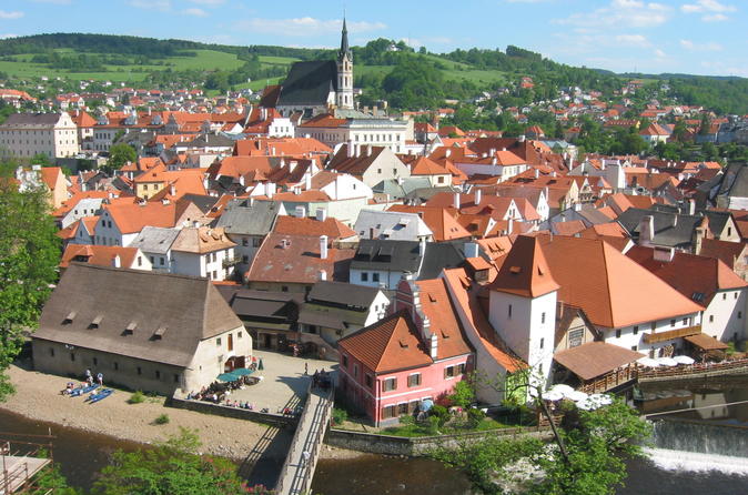 Private Return Day Trip from Linz to Cesky Krumlov: Transportation Only or Guided Tour