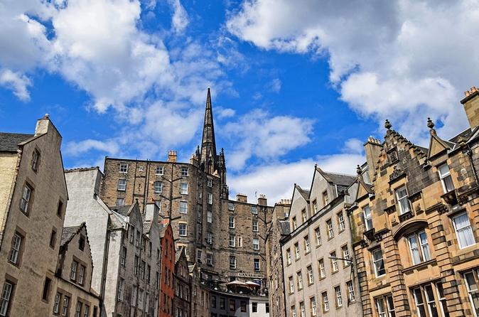 2 Hour Edinburgh City Tour with a Local