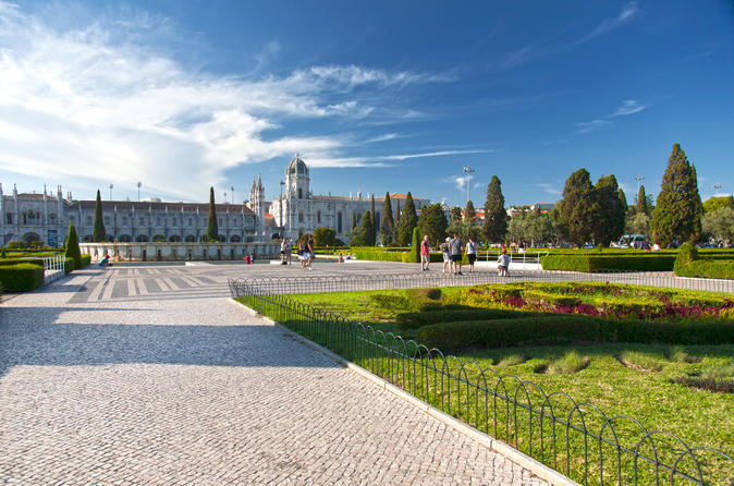 Lisbon Highlights Including Visit to a Wine Cellar and Wine Tasting
