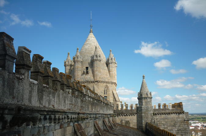 Évora and Arraiolos - Wine Tasting Included