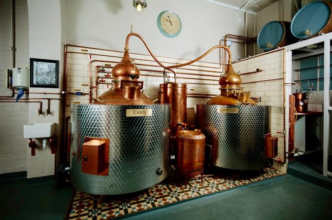 1-hour Pickering's Gin Jolly Distillery Tour and Tasting in Edinburgh