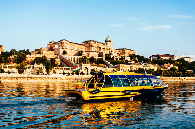 Cruise on the Danube with DunaTaxi