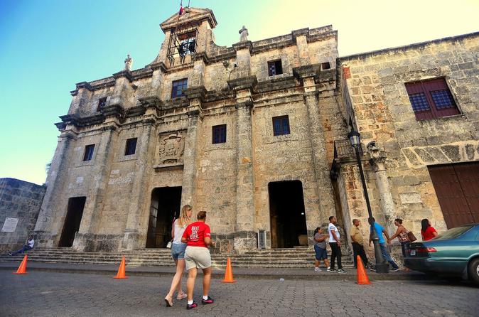 Santo Domingo: Morning Walking History Tour Including Beer