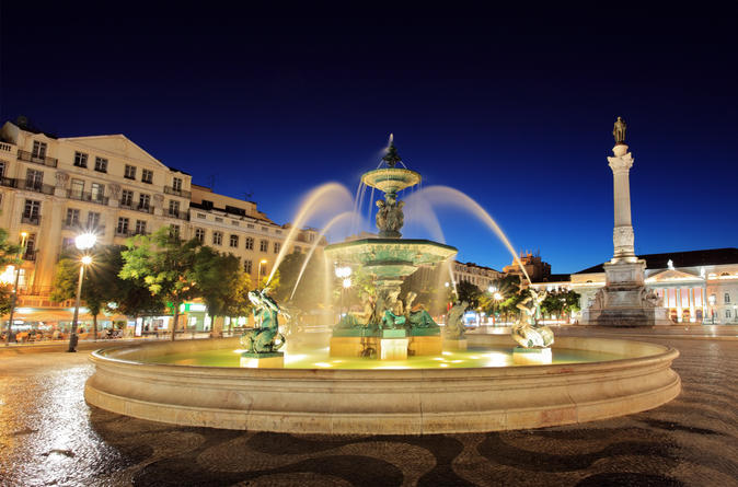 Lisbon City by Night and Fado Restaurant Dinner