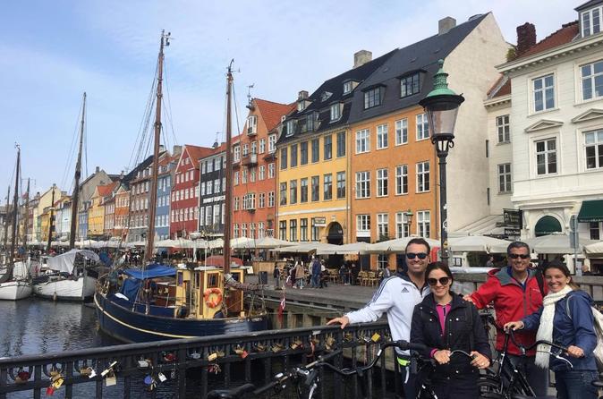 Bike tours around Copenhagens best sights!
