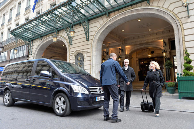 Private Transfer from Paris to Beauvais Airport (BVA)