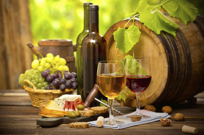 Santorini Shore Excursion: Private Wine Tasting and Vineyard Tour