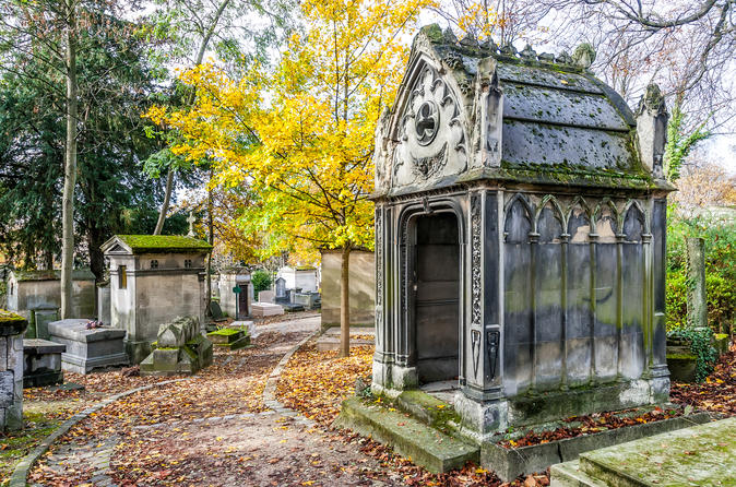 Semi-Private Guided Walking Tour Pere Lachaise Cemetery