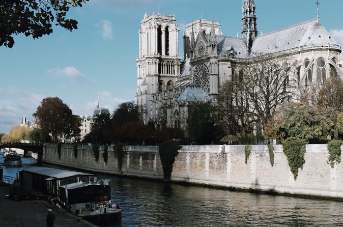 Small Group Guided Walking Tour: Paris City Center Including Notre-Dame Interior