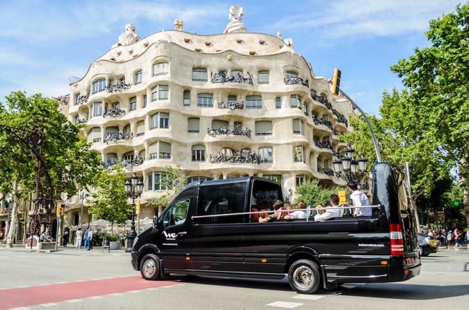 Combinazione premium di giro in barca, minibus di lusso scoperto e volo in elicottero o giro in funivia a Barcellona per piccoli gruppi